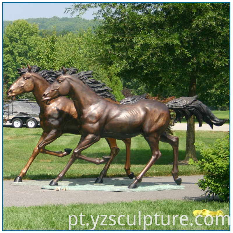 bronze horse statue